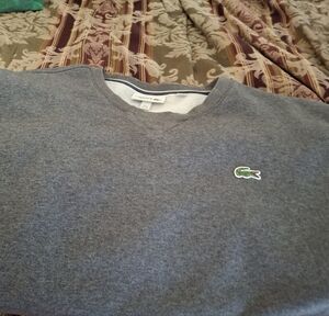 Lacoste Men's Gray Crewneck Sweater with Crocodile Patch